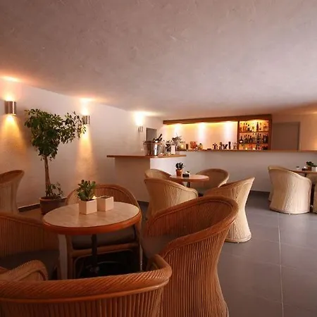 Eden Park Hotel