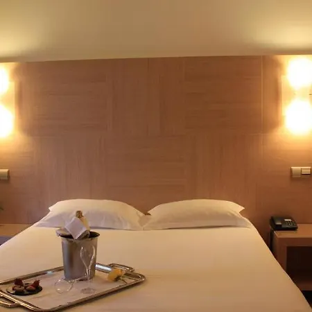 Eden Park 4* Serriera (Corsica)